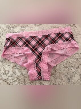 VS PINK Lace Trim Cotton Cheeky Christmas Panty Plaid NWT Large